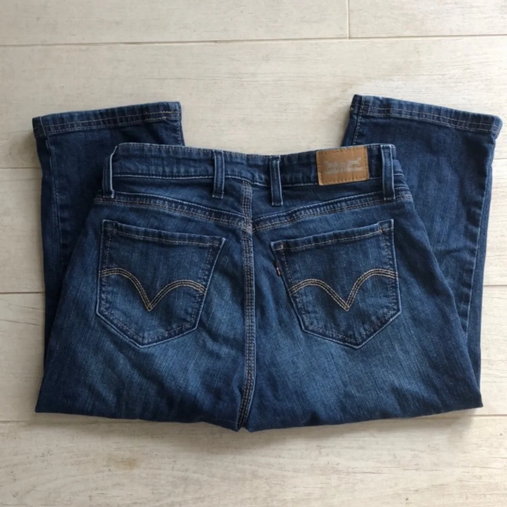 Signature by Levi Strauss cropped jeans